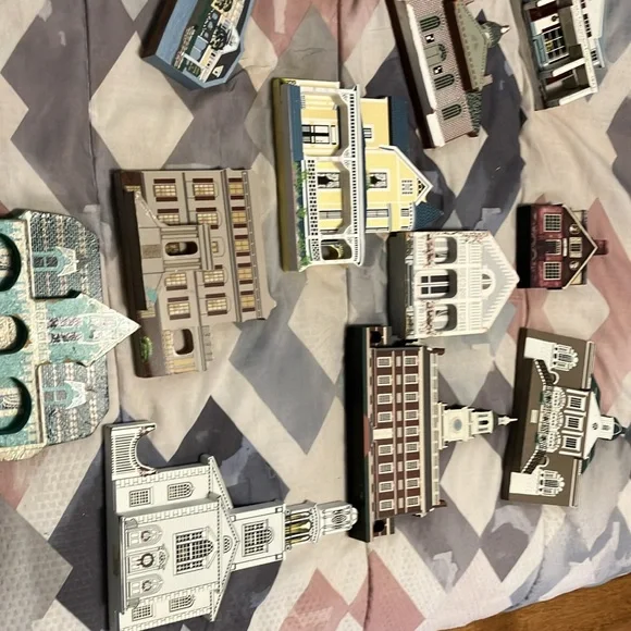 Incredible find. !! 19 pc set of carved n hand crafted wooden. ( most 1/2” wide - Picture 16 of 16